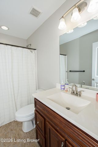 135 Mockingbird Dr, Taylorsville, KY 40071