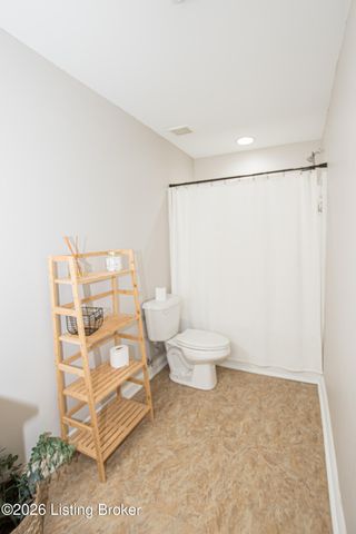 135 Mockingbird Dr, Taylorsville, KY 40071