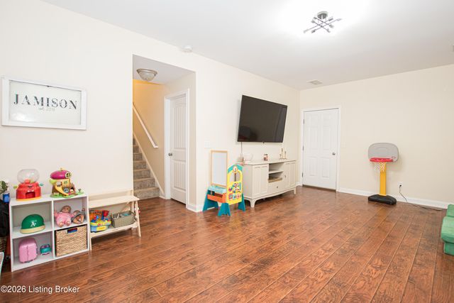 135 Mockingbird Dr, Taylorsville, KY 40071