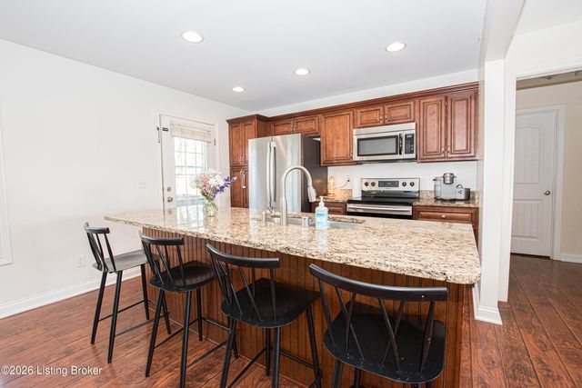 135 Mockingbird Dr, Taylorsville, KY 40071