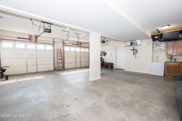 135 Mockingbird Dr, Taylorsville, KY 40071