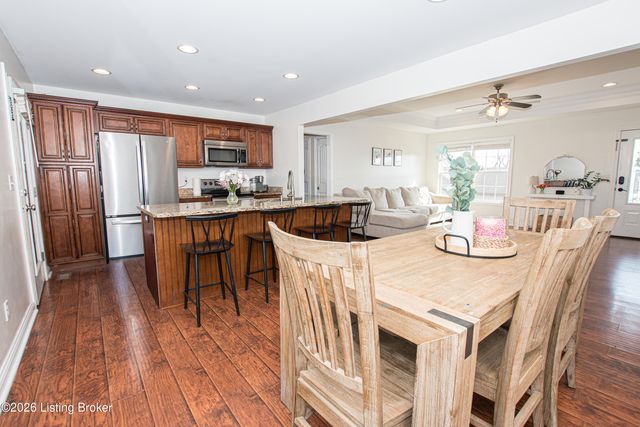 135 Mockingbird Dr, Taylorsville, KY 40071