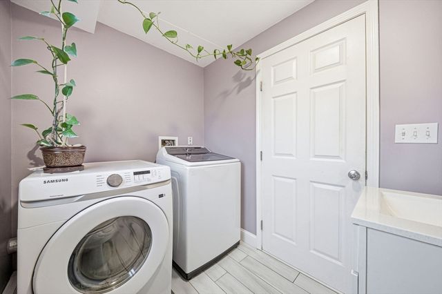 717 Pleasant St B, Norwood, MA 02062