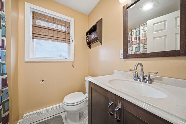 717 Pleasant St B, Norwood, MA 02062