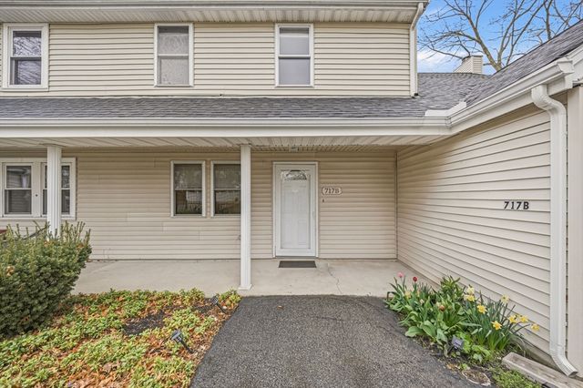 717 Pleasant St B, Norwood, MA 02062