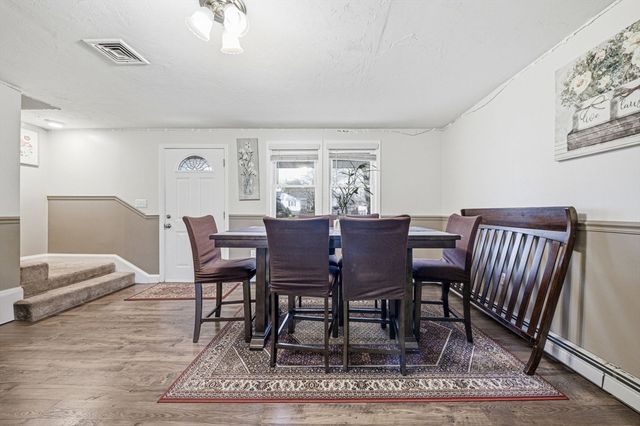 717 Pleasant St B, Norwood, MA 02062