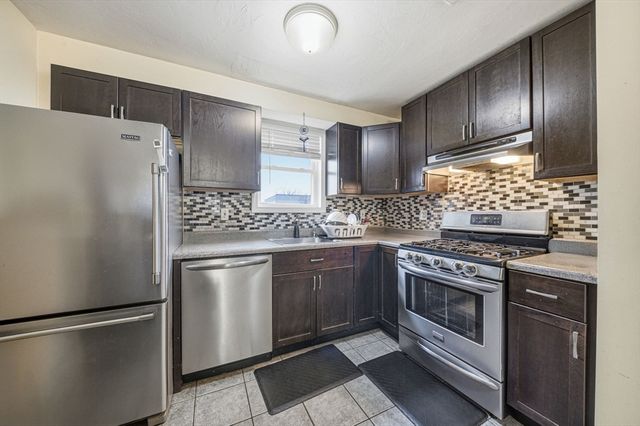 717 Pleasant St B, Norwood, MA 02062