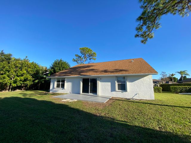 104 Van Gogh Way, Royal Palm Beach, FL 33411