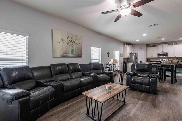 2814 MAPLE BROOK LOOP, Lutz, FL 33558