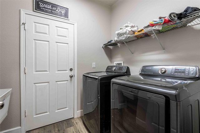 2814 MAPLE BROOK LOOP, Lutz, FL 33558