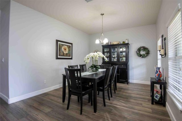 2814 MAPLE BROOK LOOP, Lutz, FL 33558