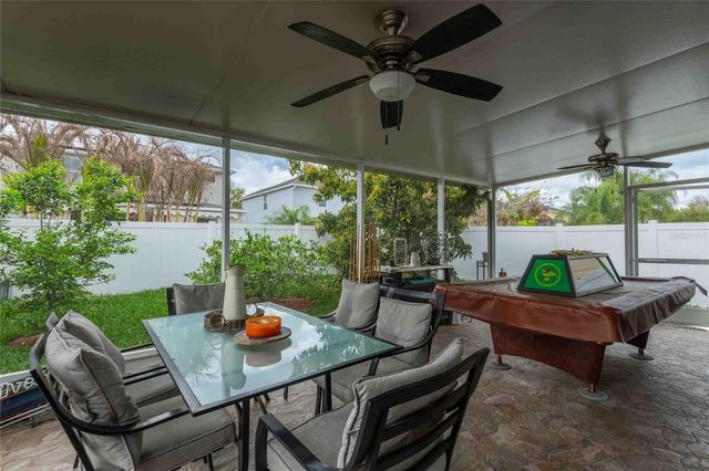 2814 MAPLE BROOK LOOP, Lutz, FL 33558