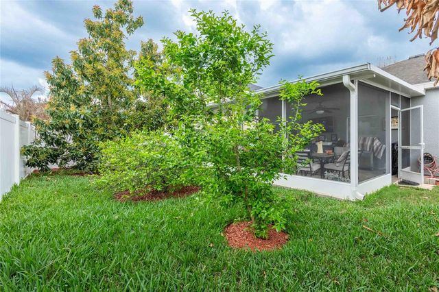2814 MAPLE BROOK LOOP, Lutz, FL 33558