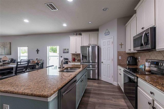 2814 MAPLE BROOK LOOP, Lutz, FL 33558