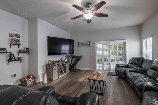 2814 MAPLE BROOK LOOP, Lutz, FL 33558