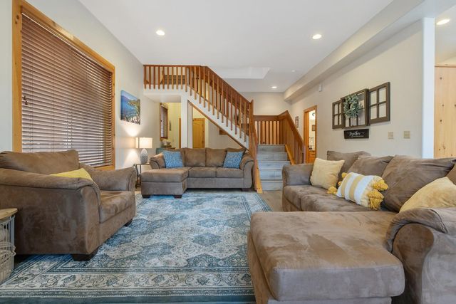 40838 Village Pass Lane, Shaver Lake, CA 93664