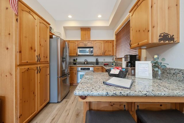 40838 Village Pass Lane, Shaver Lake, CA 93664