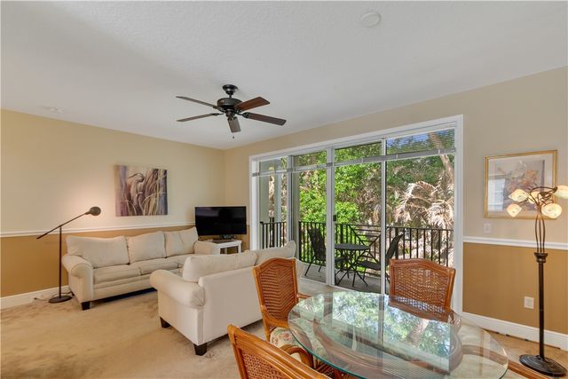 1670 42nd Square 102, Vero Beach, FL 32960