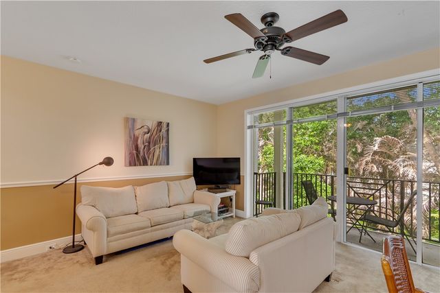 1670 42nd Square 102, Vero Beach, FL 32960