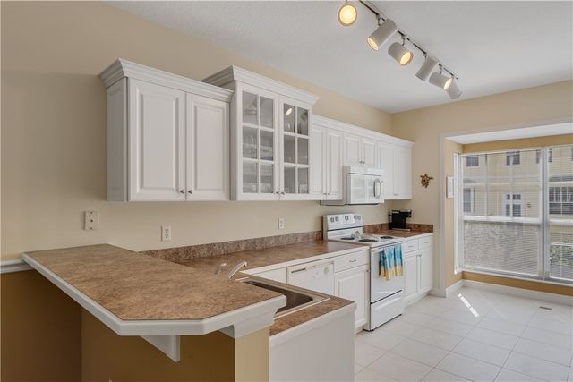 1670 42nd Square 102, Vero Beach, FL 32960