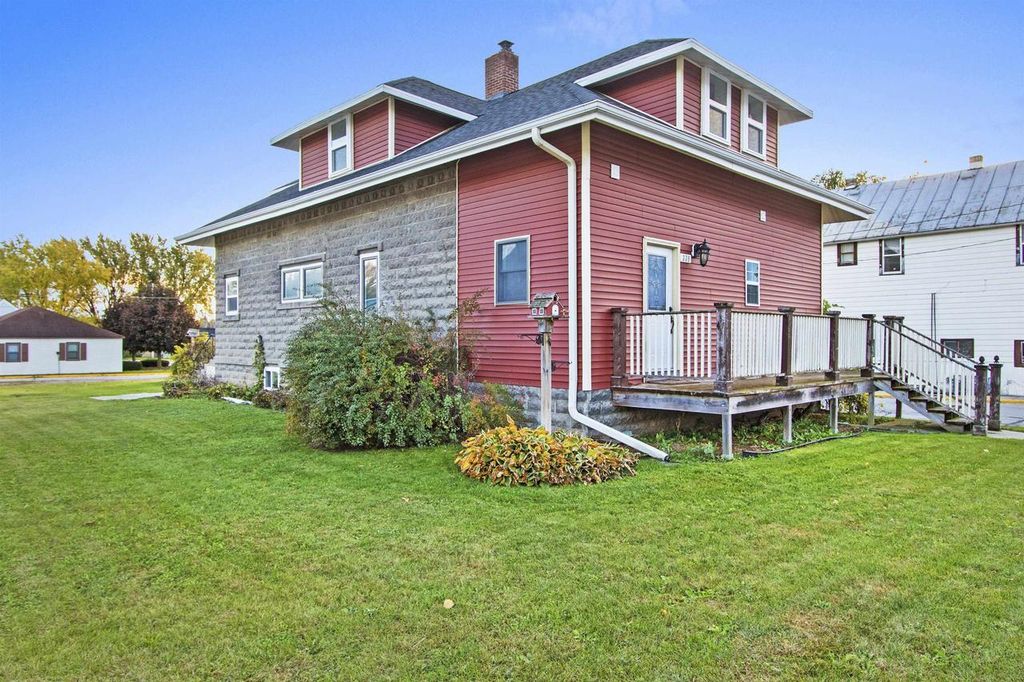 339 W MAIN STREET, Lena, WI 54139