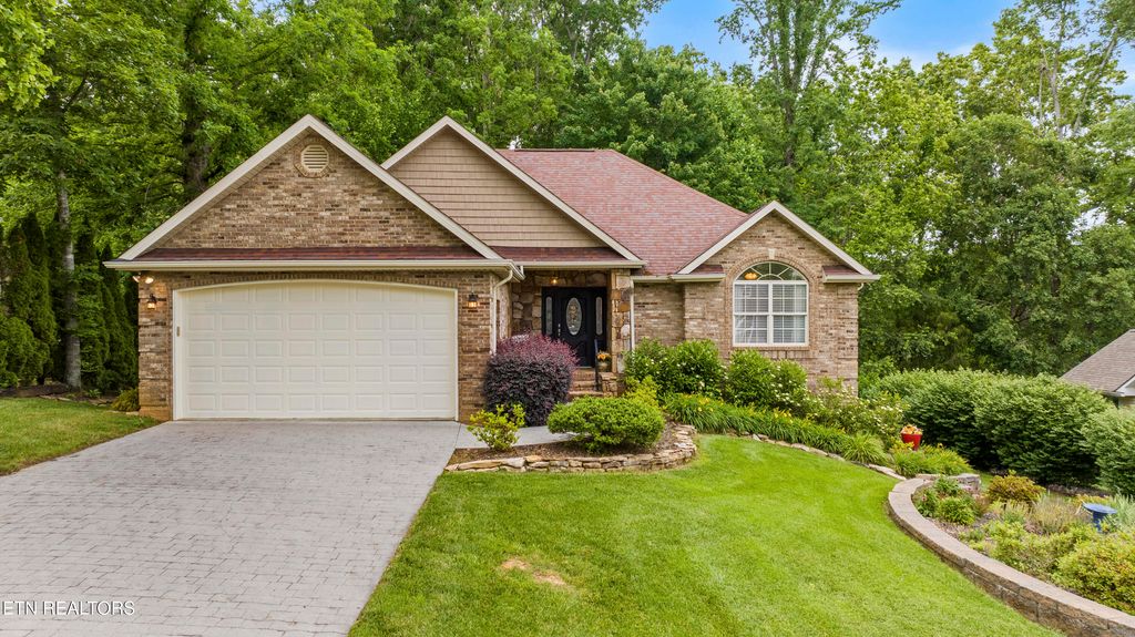 303 Uhdali Place, Loudon, TN 37774