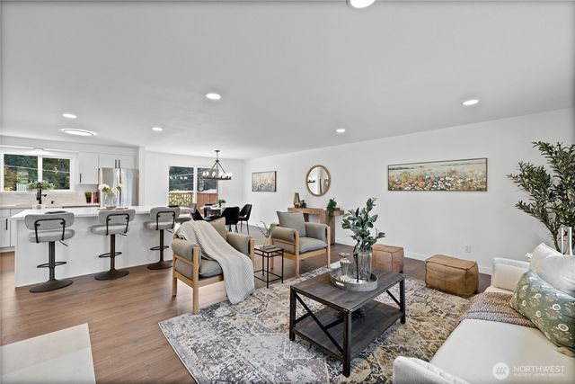 1605 S Highland Avenue, Tacoma, WA 98465