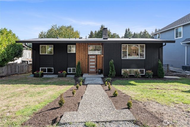 1605 S Highland Avenue, Tacoma, WA 98465