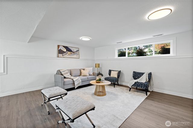 1605 S Highland Avenue, Tacoma, WA 98465