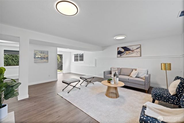 1605 S Highland Avenue, Tacoma, WA 98465