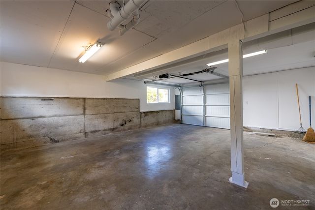 1605 S Highland Avenue, Tacoma, WA 98465