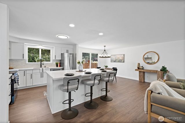 1605 S Highland Avenue, Tacoma, WA 98465