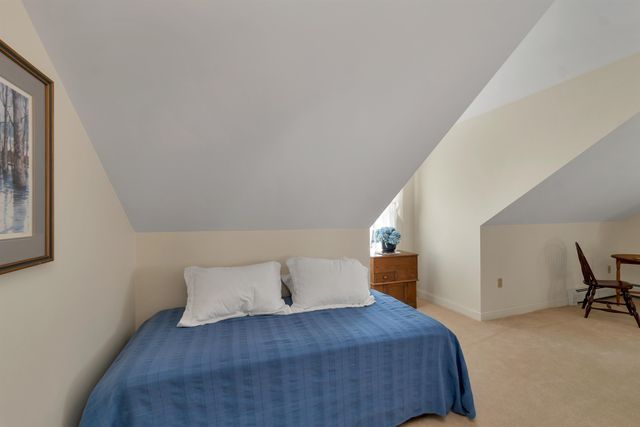 1 River Heights Road, Tuftonboro, NH 03816