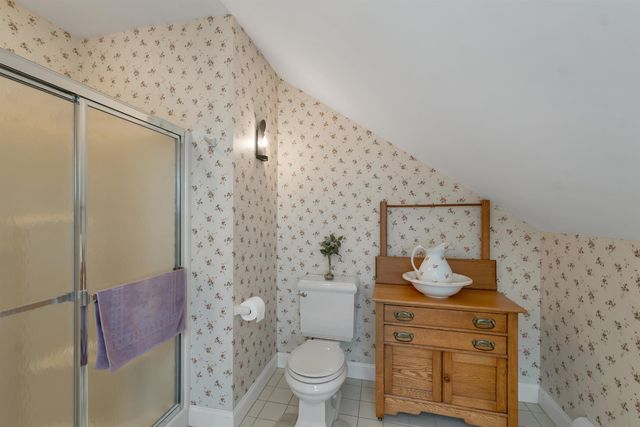 1 River Heights Road, Tuftonboro, NH 03816