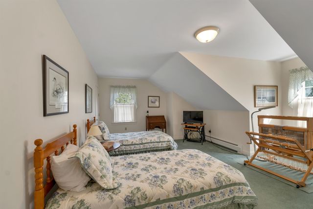 1 River Heights Road, Tuftonboro, NH 03816