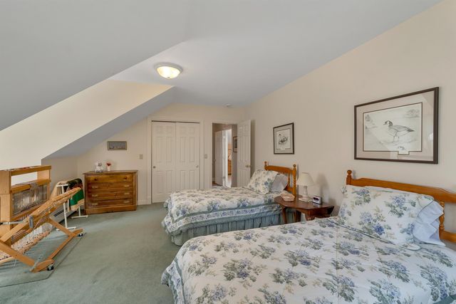 1 River Heights Road, Tuftonboro, NH 03816