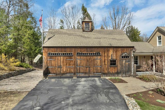 1 River Heights Road, Tuftonboro, NH 03816