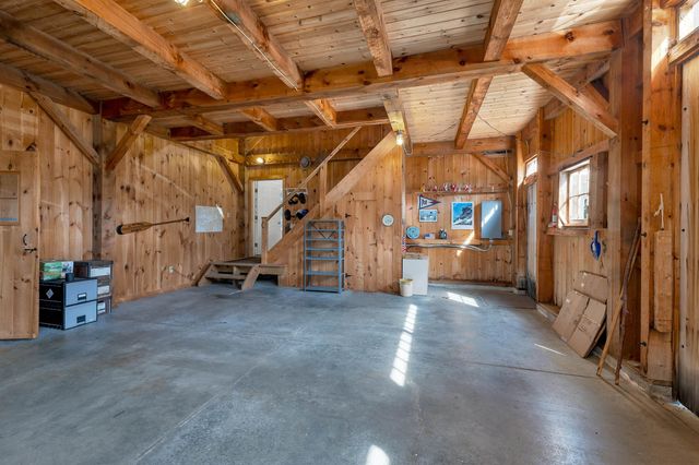 1 River Heights Road, Tuftonboro, NH 03816