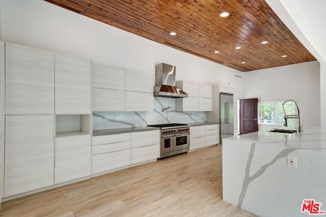 1754 Franklin Canyon Drive, Beverly Hills, CA 90210