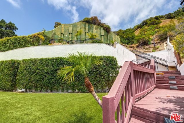 1754 Franklin Canyon Drive, Beverly Hills, CA 90210