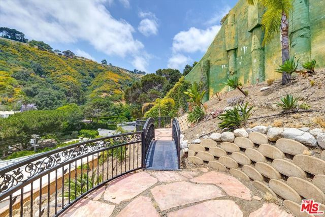 1754 Franklin Canyon Drive, Beverly Hills, CA 90210