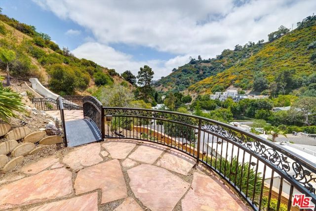 1754 Franklin Canyon Drive, Beverly Hills, CA 90210