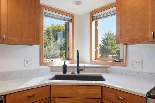 3154 Bull Run, Sun Prairie, WI 53590