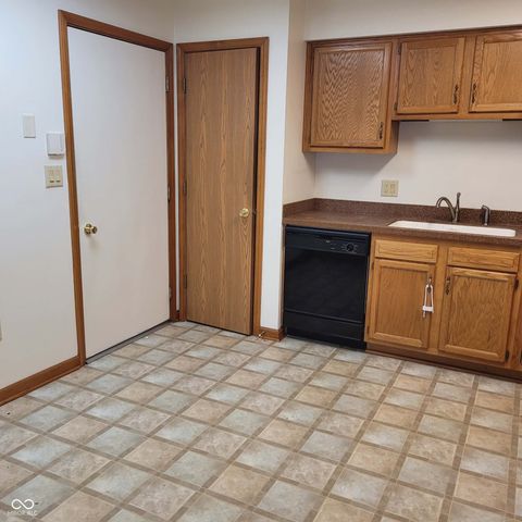 8105 Bentley Farms Drive, Indianapolis, IN 46259