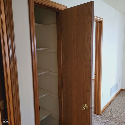 8105 Bentley Farms Drive, Indianapolis, IN 46259