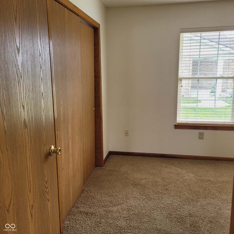 8105 Bentley Farms Drive, Indianapolis, IN 46259