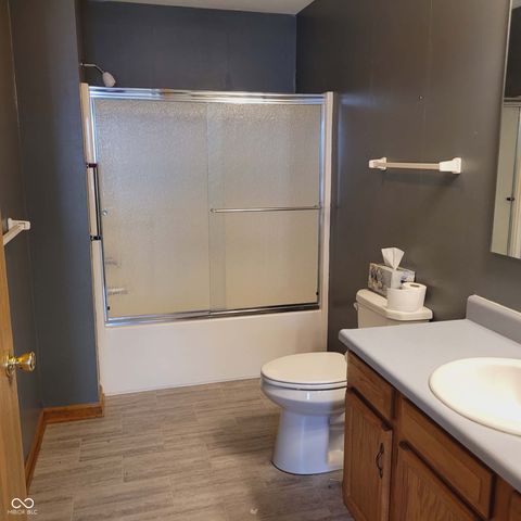 8105 Bentley Farms Drive, Indianapolis, IN 46259