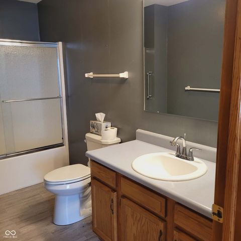 8105 Bentley Farms Drive, Indianapolis, IN 46259