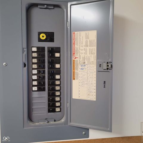 8105 Bentley Farms Drive, Indianapolis, IN 46259