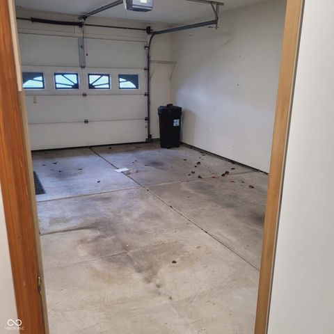 8105 Bentley Farms Drive, Indianapolis, IN 46259